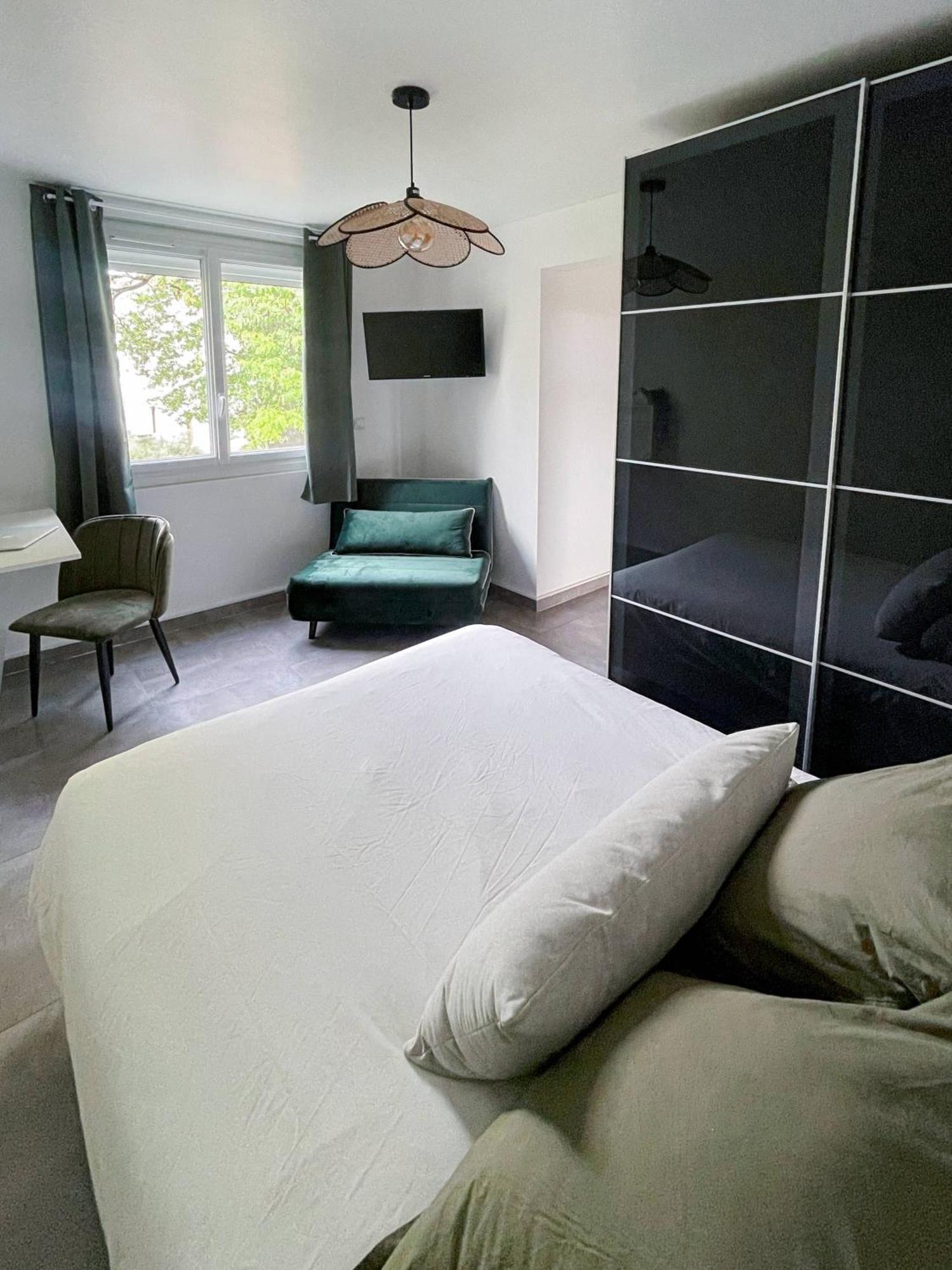 Auteuil • 4 Chambres • Wifi • Metro A 400M رينز المظهر الخارجي الصورة